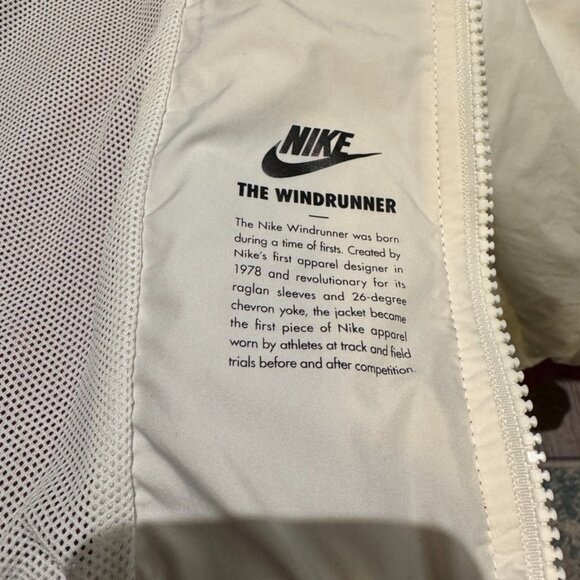 NIKE lined windbreaker Windrunner jacket Size Small EUC - Picture 5 of 8